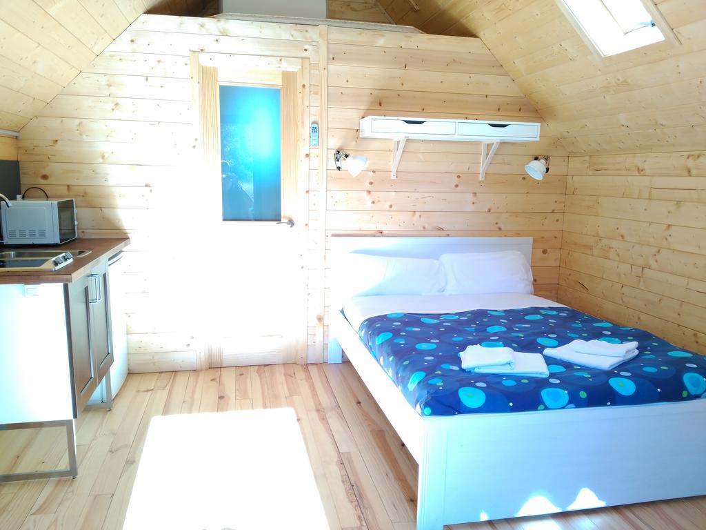 Camping 里亚萨 外观 照片
