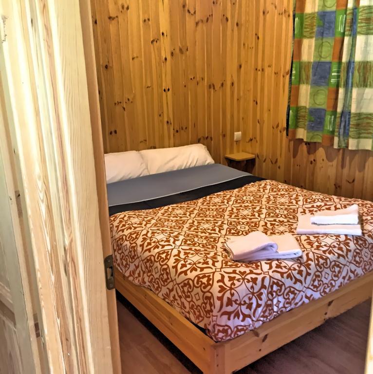 Camping 里亚萨 外观 照片