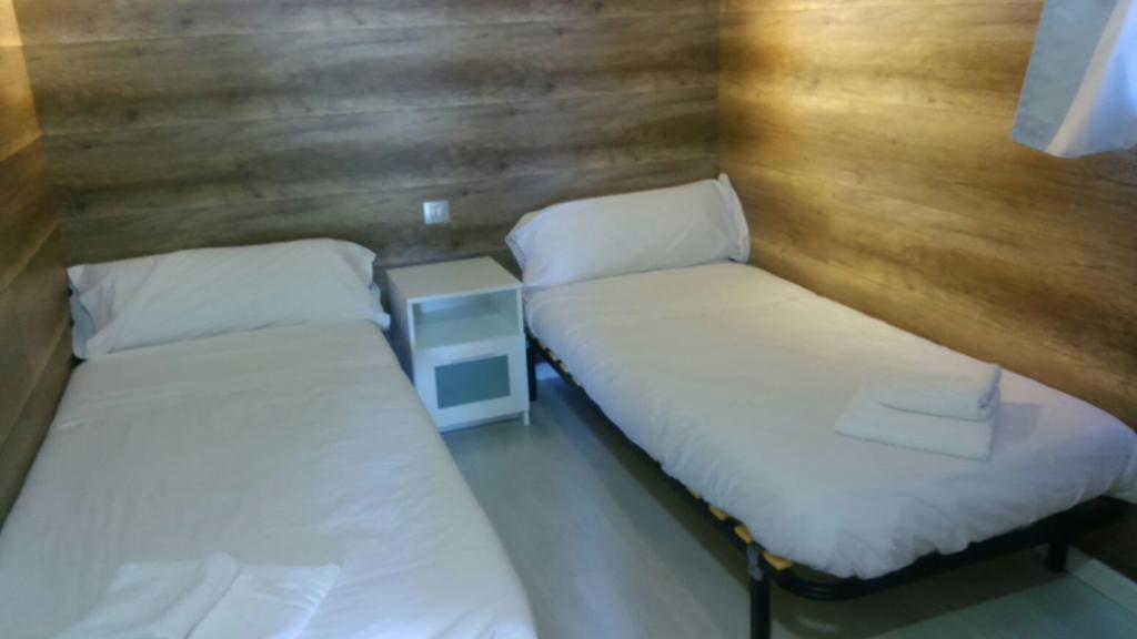 Camping 里亚萨 外观 照片